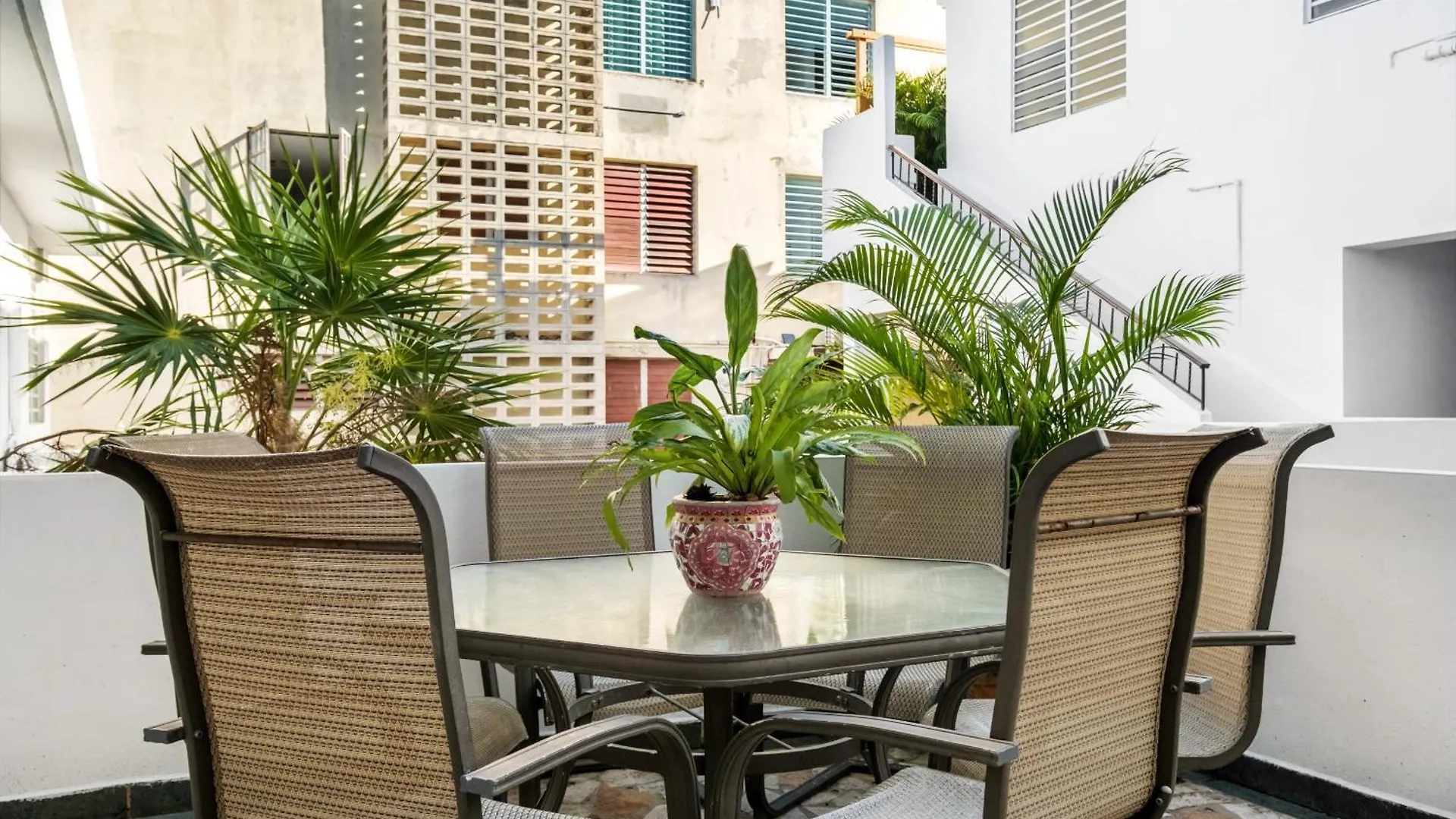 Prime Location At Condado Beach 2Br 1Ba - Apt 9 San Juan 0*,  Puerto Rico
