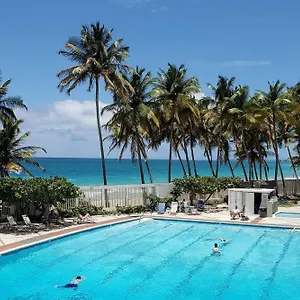 Apartment Kasa Palmas For 2 Ocean View Beachfront Pool, San Juan